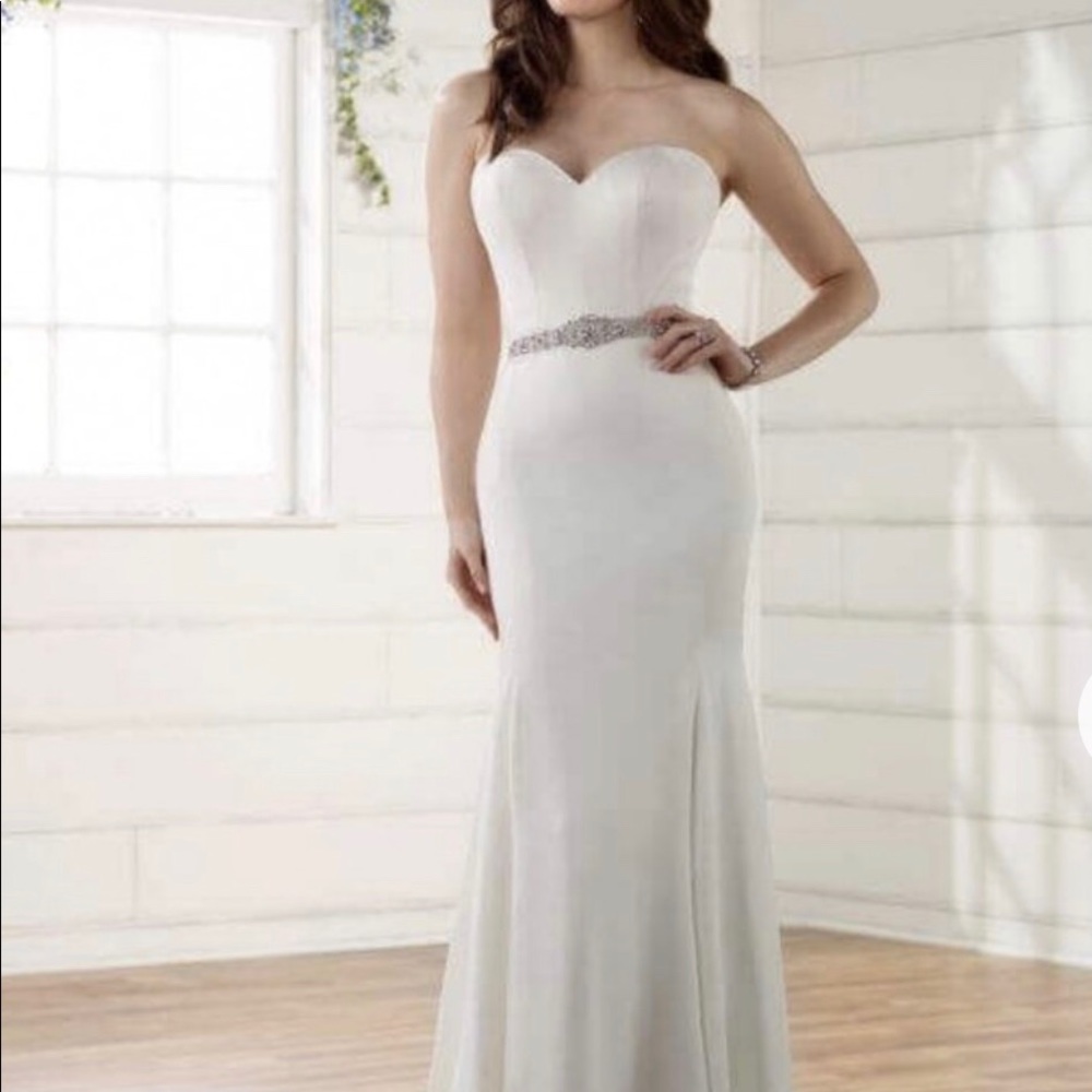 Wedding dress.  Bridal size 10.  New never used.